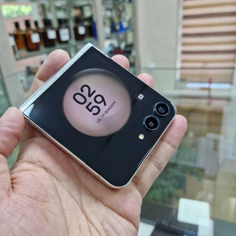 Samsung Flip5 2 Samsung Flip5 2
