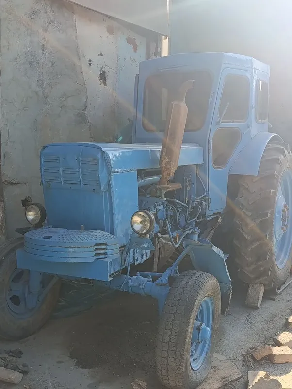 Traktor T40 sotiladi 3 Traktor T40 sotiladi 3