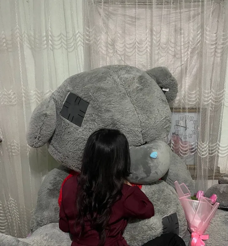 2 metrli katta Teddy ayiq. Holati juda yaxshi sovg