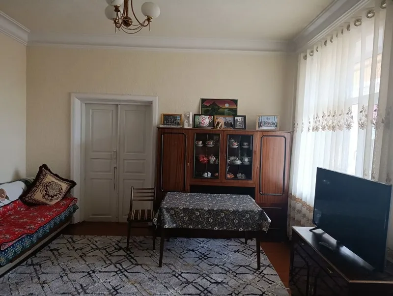 Продаю участок 10 соток большой дом угловой в центре — фото 4