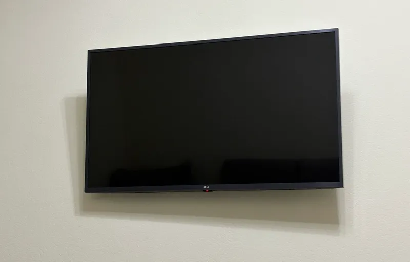 Телевизор LG 43UM7300 (43”, 4K UHD, WebOS, IPS)