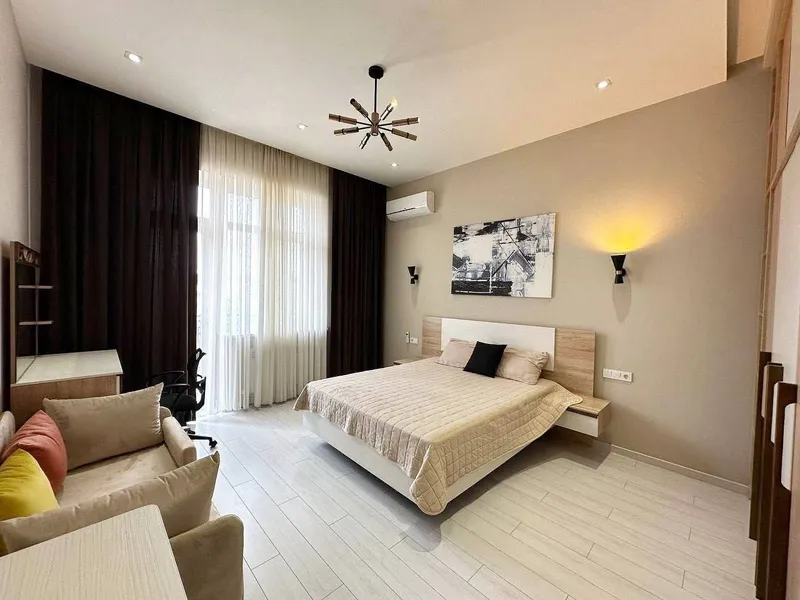 Продаётся 4-комнатная квартира, 182 м², 7/7, Мирабадский район 4