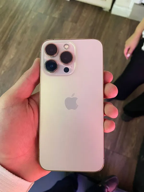iPhone 13 pro Gold 1