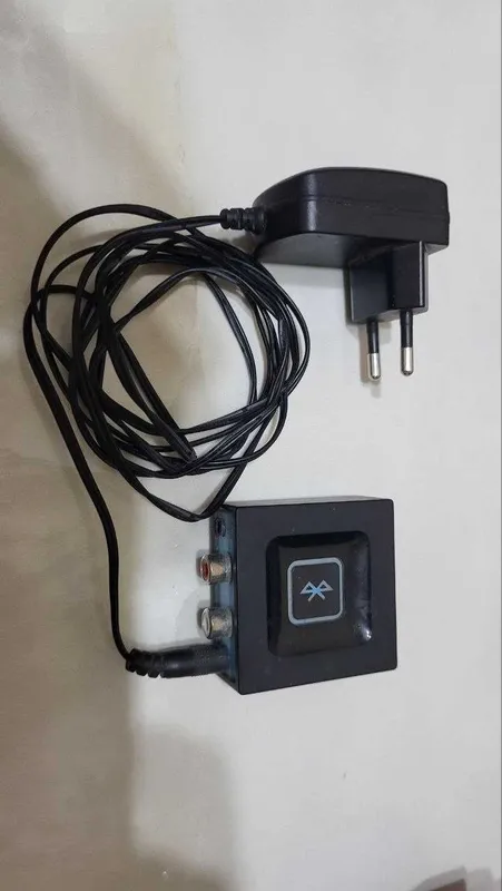Беспроводной аудиоадаптер Logitech Bluetooth Audio Adapter 1 Беспроводной аудиоадаптер Logitech Bluetooth Audio Adapter 1