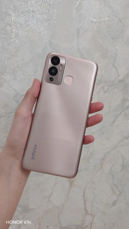 Infinix Hot 12 Play "Shampan oltin" 2 Infinix Hot 12 Play "Shampan oltin" 2