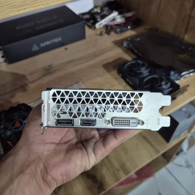 Videokarta Rx 580 8gb Arktek 4