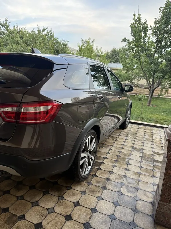 Lada Vesta Sw Cross 1.6 mexanika — фото 5