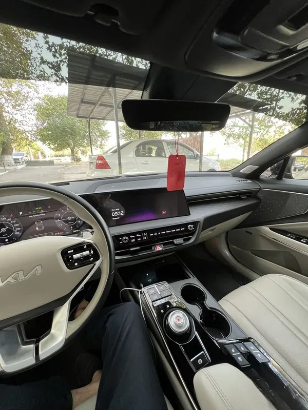 Срочно продаётся KIA K8 5 Срочно продаётся KIA K8 5