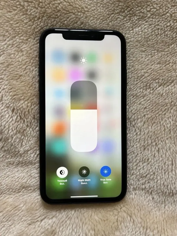 Iphone XR 64 gb 84 % 3 Iphone XR 64 gb 84 % 3