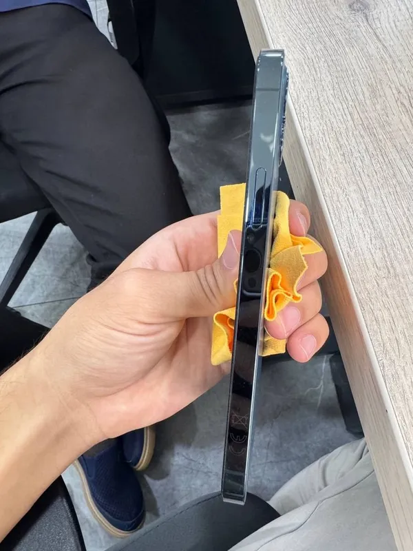 iPhone 12 Pro. 3 iPhone 12 Pro. 3