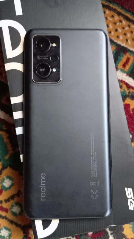 Realme Gt Neo 2 5 g 8/128 srochno sotiladi