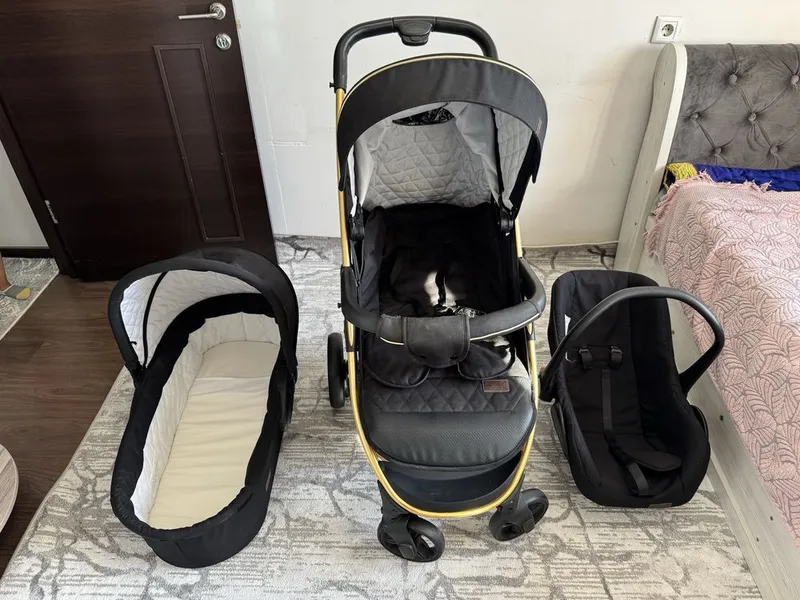 Продается детская коляска 3 в 1 Burbay