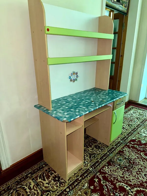 Письменный стол продам срочно — фото 1