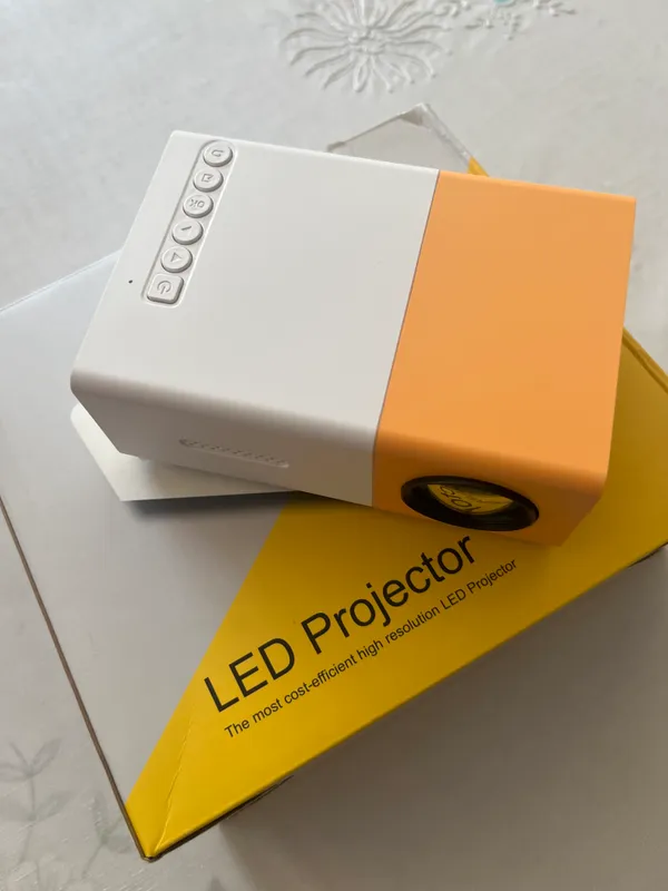 Projector Projector