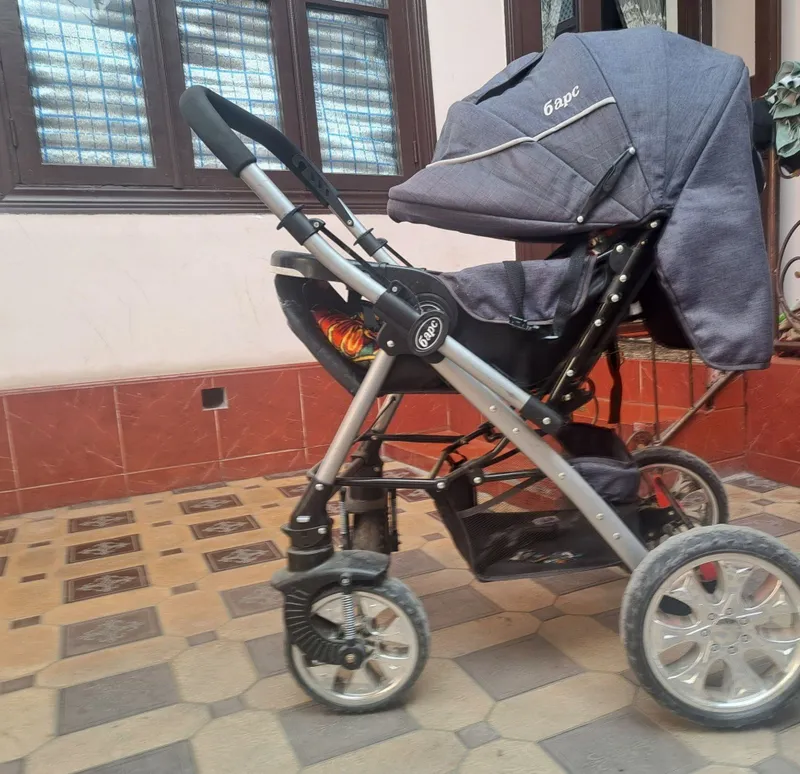 kolyaska ideal holatda aybi yoq narhi 500 min