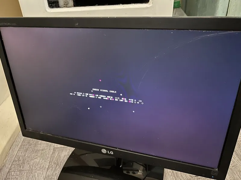 Монитор рабочий LG 2 Монитор рабочий LG 2