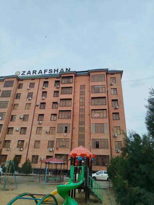 Зарафшон Гранд доми Тонгни орқаси 1 хона 2 хона қилинган