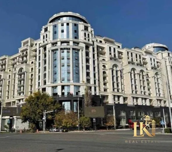 Роскошная квартира в новостройке «Метрополь» с дизайнерским ремонтом