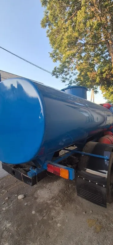 Ёмкост сотилади газ 53 водавоз бензавоз учун Ёмкост сотилади газ 53 водавоз бензавоз учун
