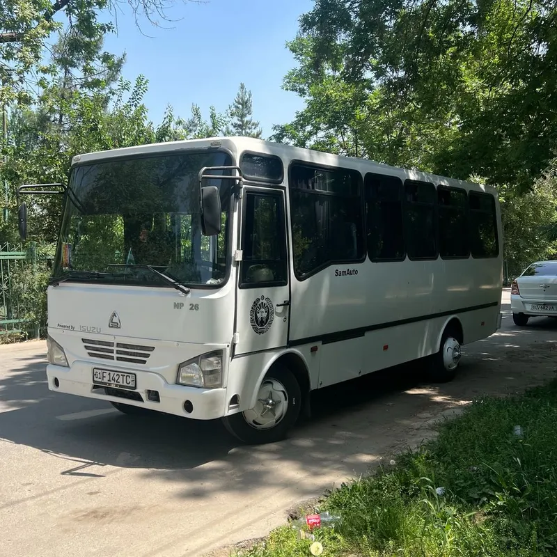 Isuzu avtobus sotiladi 5