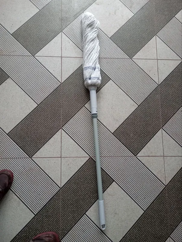 Ozini ozi tozalaydigan pol tozalagichlar 2