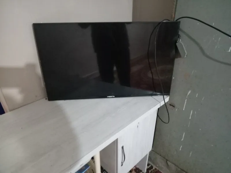Vesta Smart TV 32lik satiladi kelisemiz 1mln aytaman