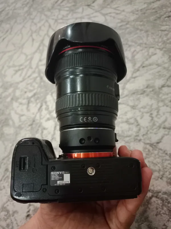 Sony a 7iii abektiv 24-105 1 ta batareka adapter — фото 1