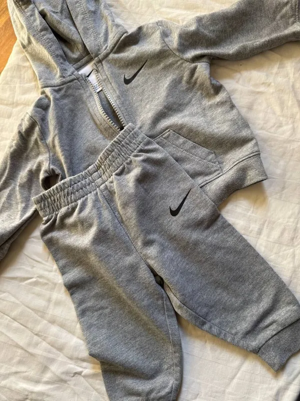 спортивный костюм nike для малыша