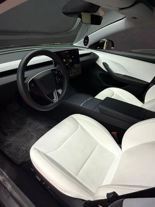 Tesla Model 3 Highland 4 Tesla Model 3 Highland 4