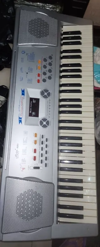 Elektron sintezator