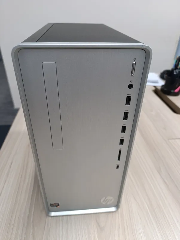 Kompyuter HP Pavilion Silver (Keys)