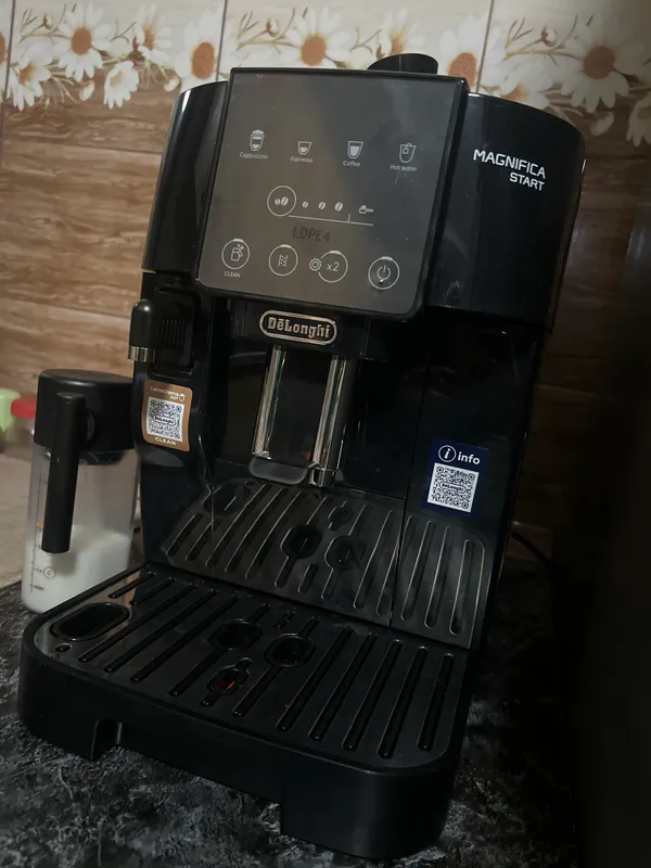 Кофе машина премиального бренда Delonghi — фото 1 Кофе машина премиального бренда Delonghi — фото 1
