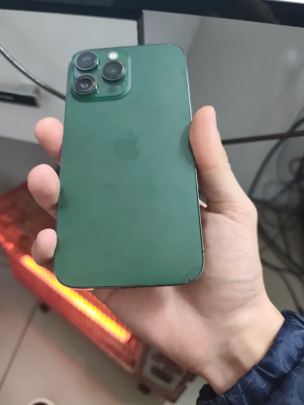 iPhone 13 Pro Green 2 iPhone 13 Pro Green 2