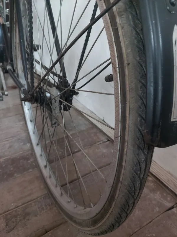 Velosiped sotiladi 4 Velosiped sotiladi 4