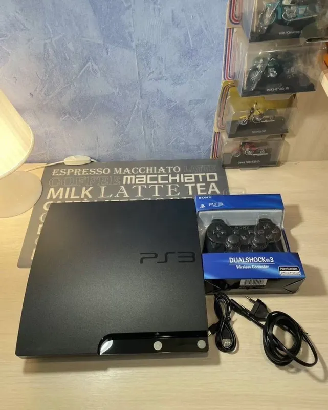 Ps3 Slim 256 gb. 1 шт. пульт. 4 Ps3 Slim 256 gb. 1 шт. пульт. 4
