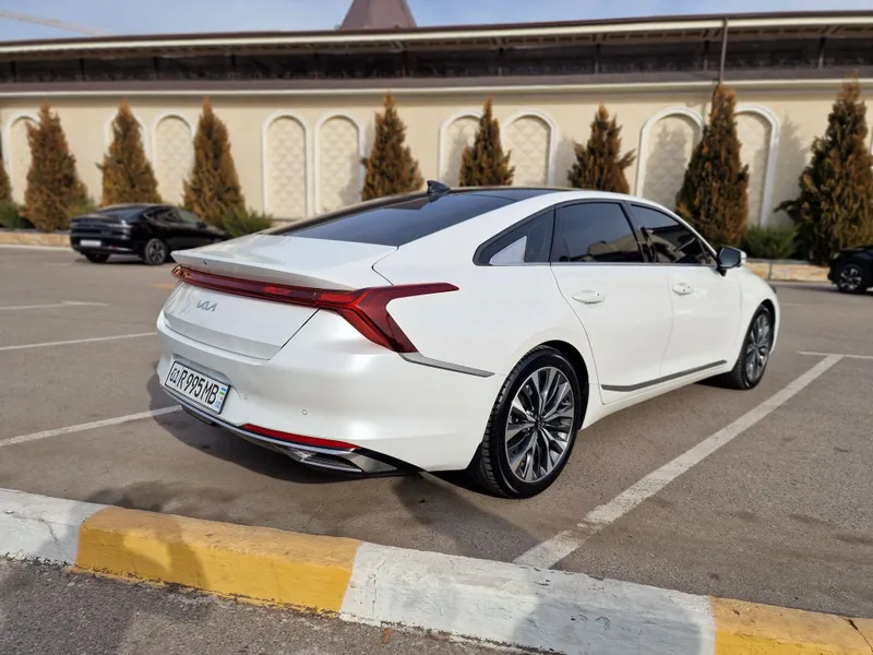 Kia k8 premium sedan 3.5 l sotiladi 4 Kia k8 premium sedan 3.5 l sotiladi 4