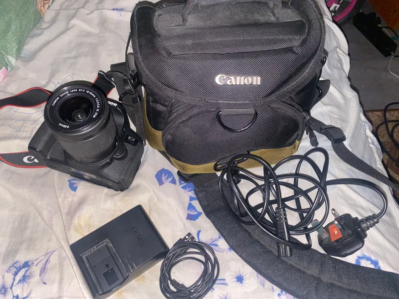 Фотоаппарат Canon EOS 750D 2 Фотоаппарат Canon EOS 750D 2