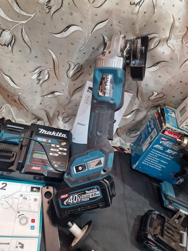Макита Makita 40 вольт оригинал инструментлар шуруповёрт болгарка ушм 2 Макита Makita 40 вольт оригинал инструментлар шуруповёрт болгарка ушм 2