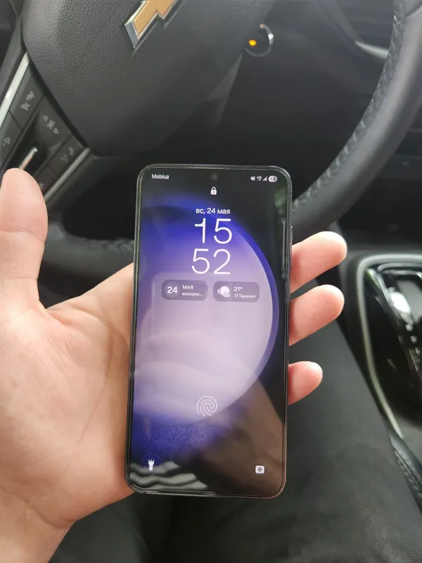 Samsung S23 8/256