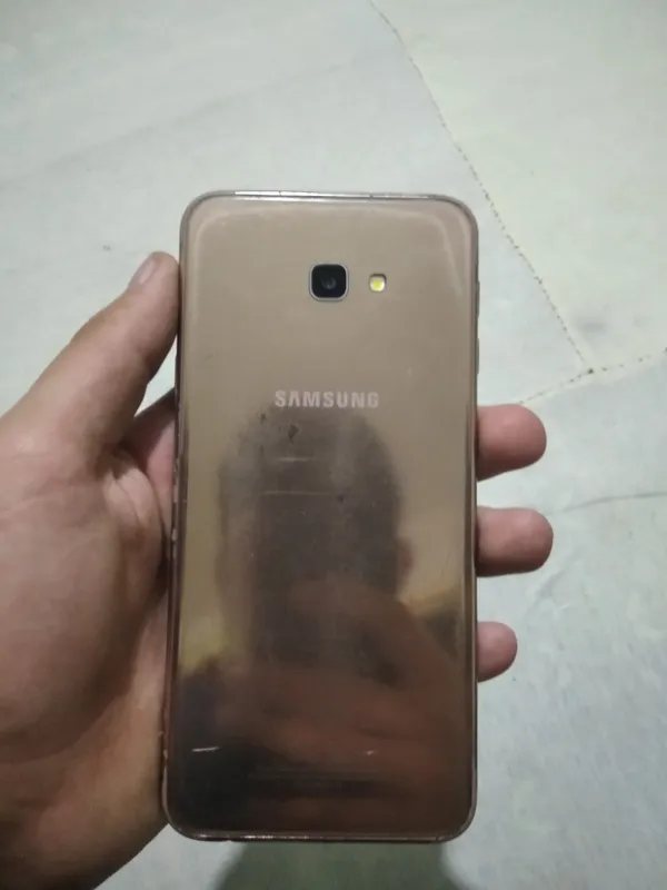 Samsung j 4+ 2 Samsung j 4+ 2