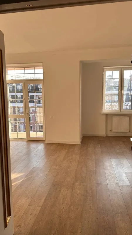 ПРОДАЁТСЯ квартира 5/7-8/8 в новостройке ЖК GREENWICH Мирабадский рн — фото 2