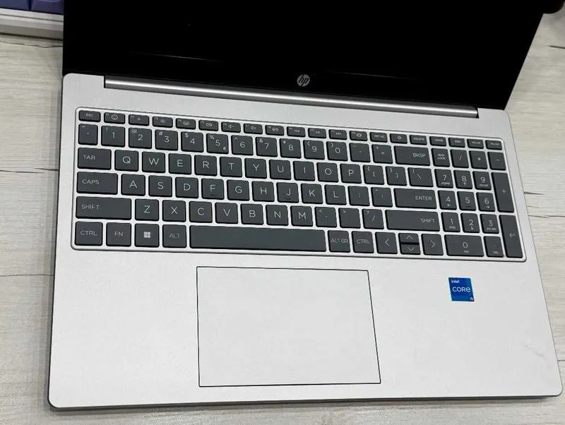 Ноутбук HP Laptop 15-Core i5 Noutbook xolati yangi 4