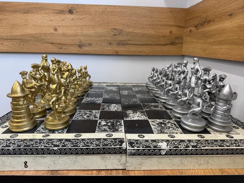 Shaxmat sotiladi antikvat katta xolati ideal — фото 2