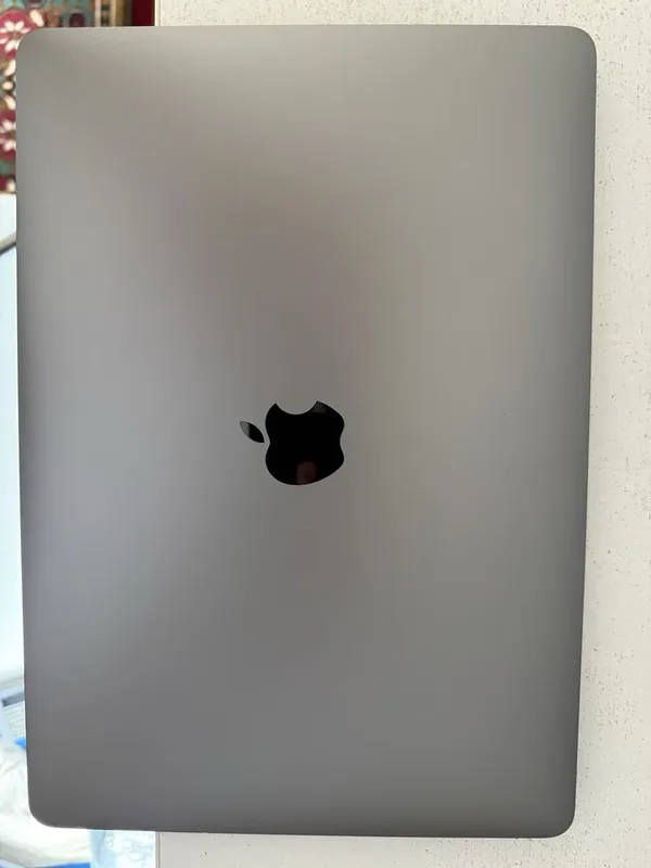 Macbook Pro M1/8/256/fulbox 4 Macbook Pro M1/8/256/fulbox 4