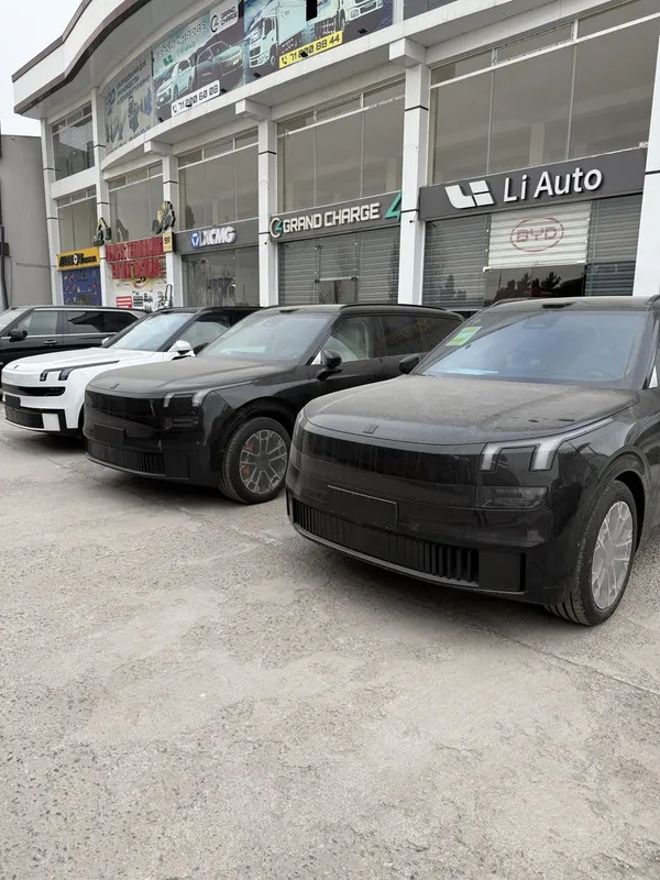 Lynk& co 900 full gibrid