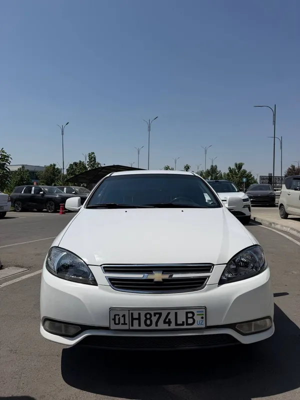 Срочно продаётся жентра 2015 3