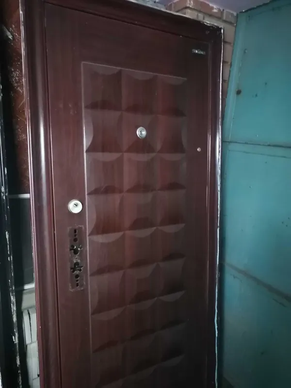 Продам металлическую дверь 1 Продам металлическую дверь 1