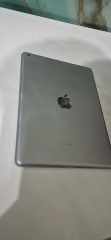 Ipad 5 space gray 96%yomks — фото 1