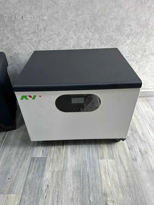 Power Bank 3kW va quyosh panellari