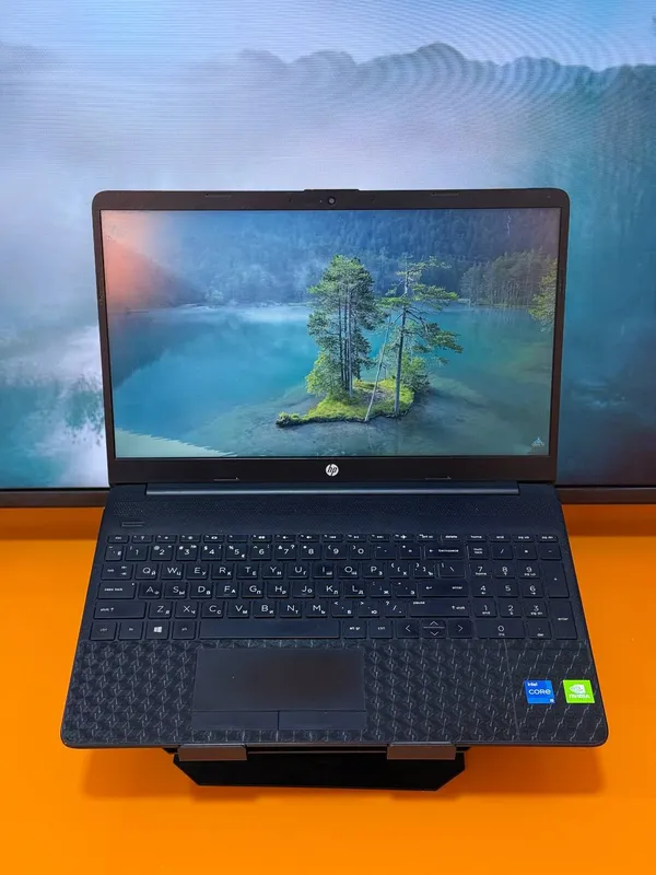 Ноутбук HP 1